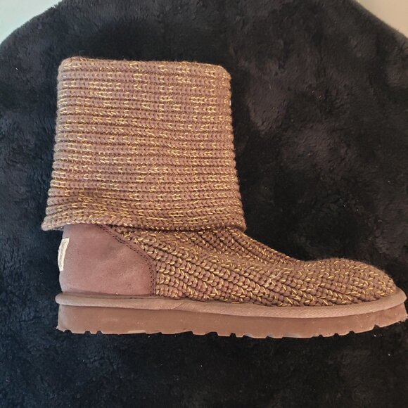 UGG Water Resistant Sweater Boot - Picture 7 of 17